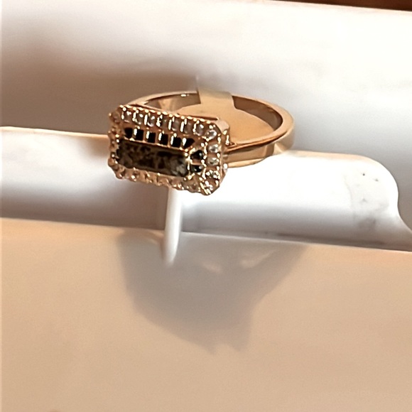 GoldFlake Bar Ring  Sz 7 - Picture 8 of 13